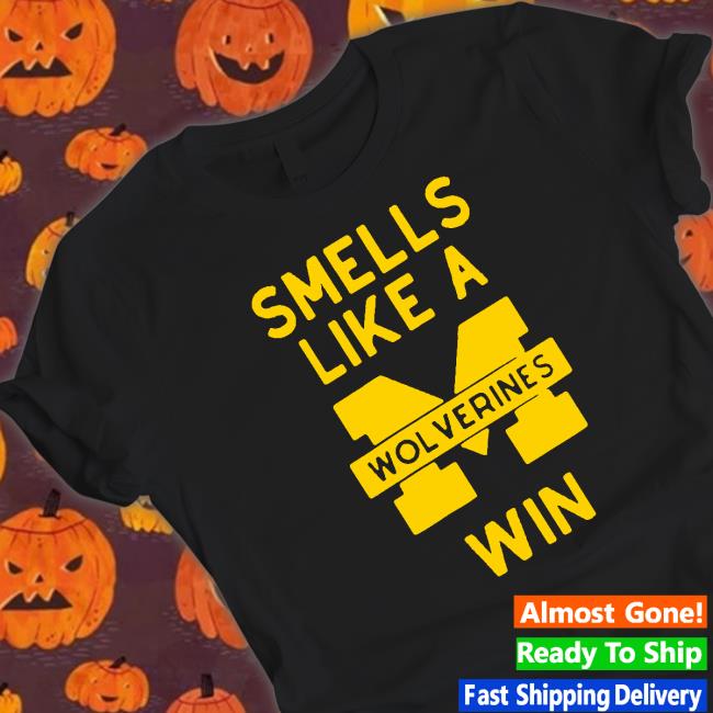 Official Smells like a Michigan win Hoodie